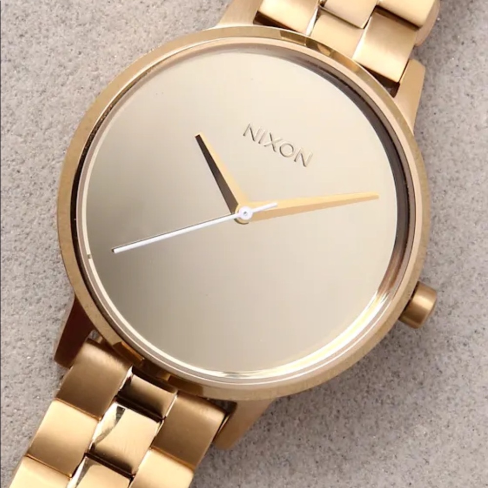 Nixon The Kensington Mirrored Light Gold Women’s Watch (Style 485582)